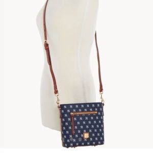 Dooney & Bourke New York Yankees crossbody